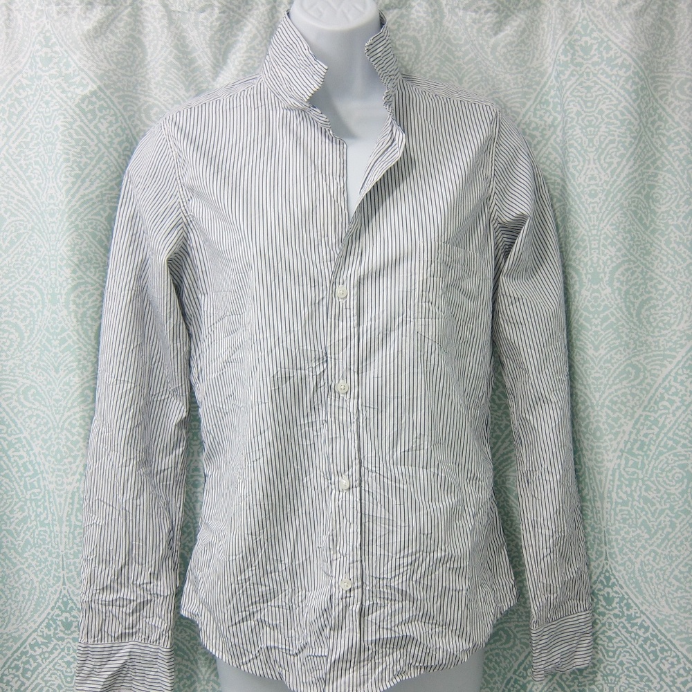 Frank & Eileen Blue and White Crinkly Barry Shirt